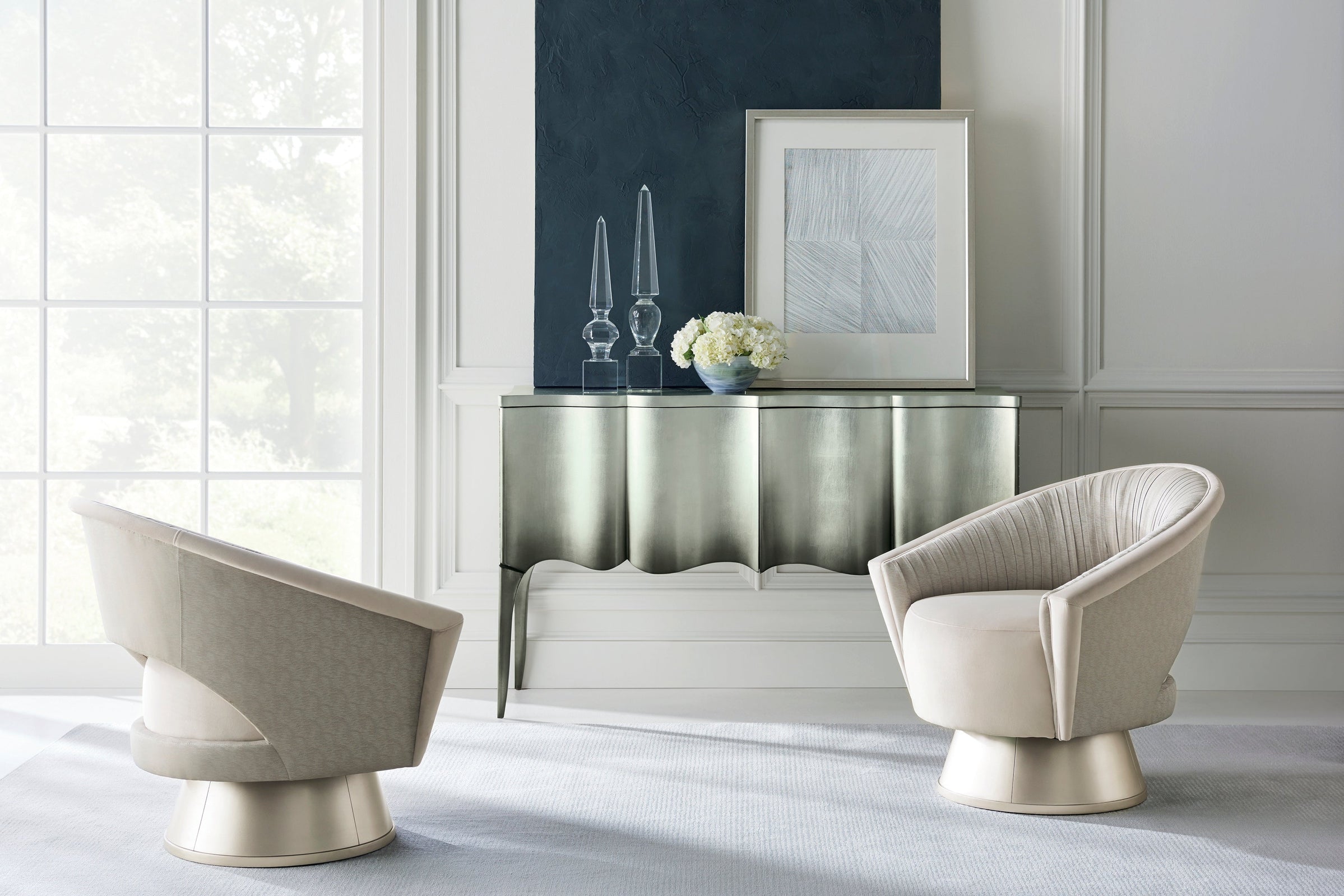 Caracole A Com-pleat Turn Around Chair INV