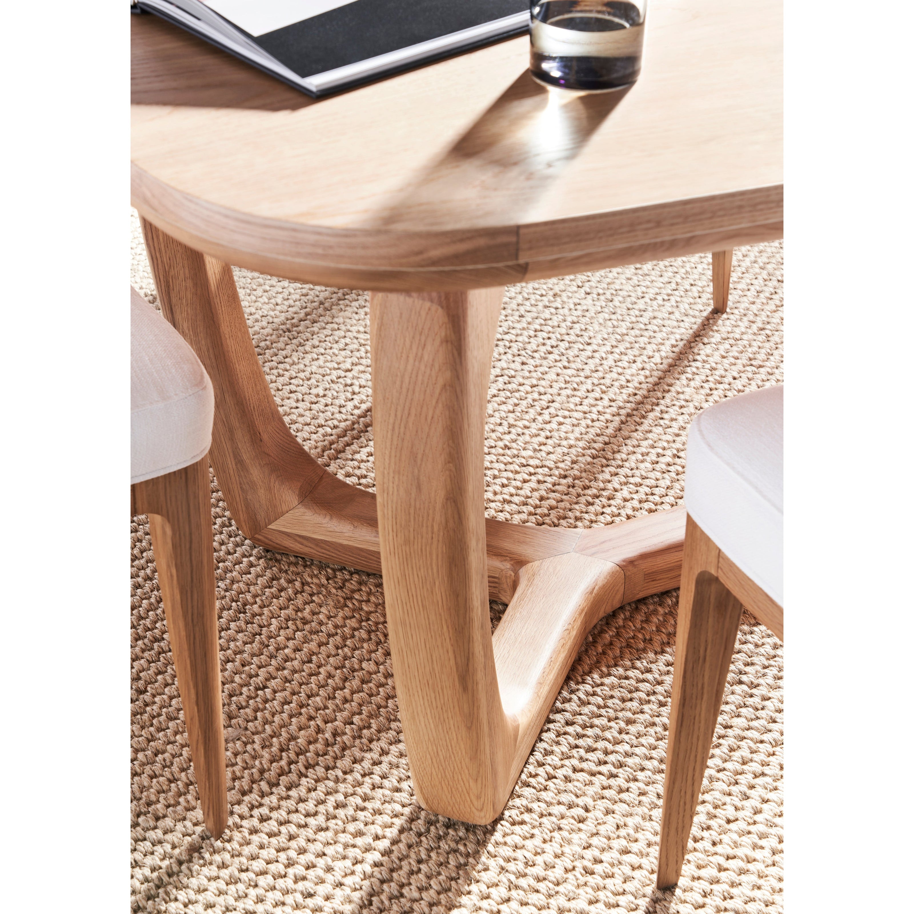 Vanguard Form Trestle Dining Table