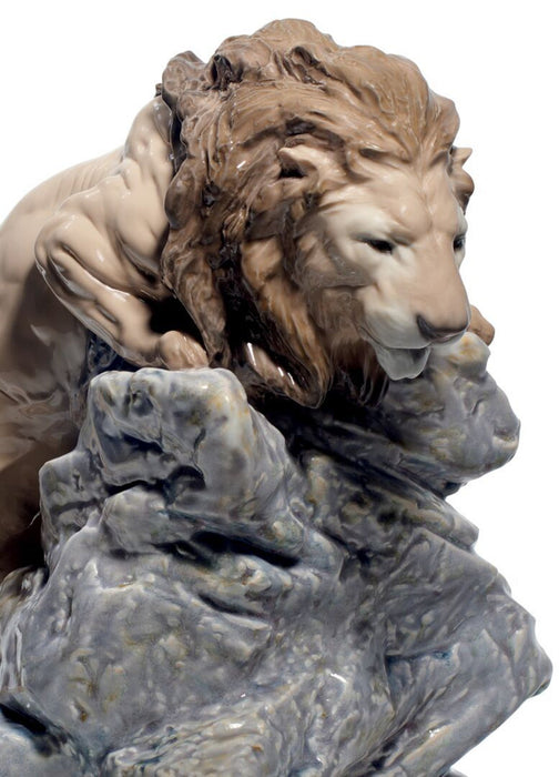 Lladro Lion Pouncing Figurine