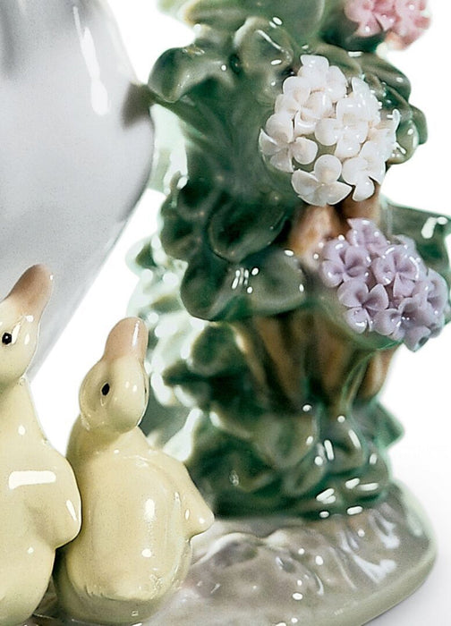 Lladro How Do You Do Duck Figurine