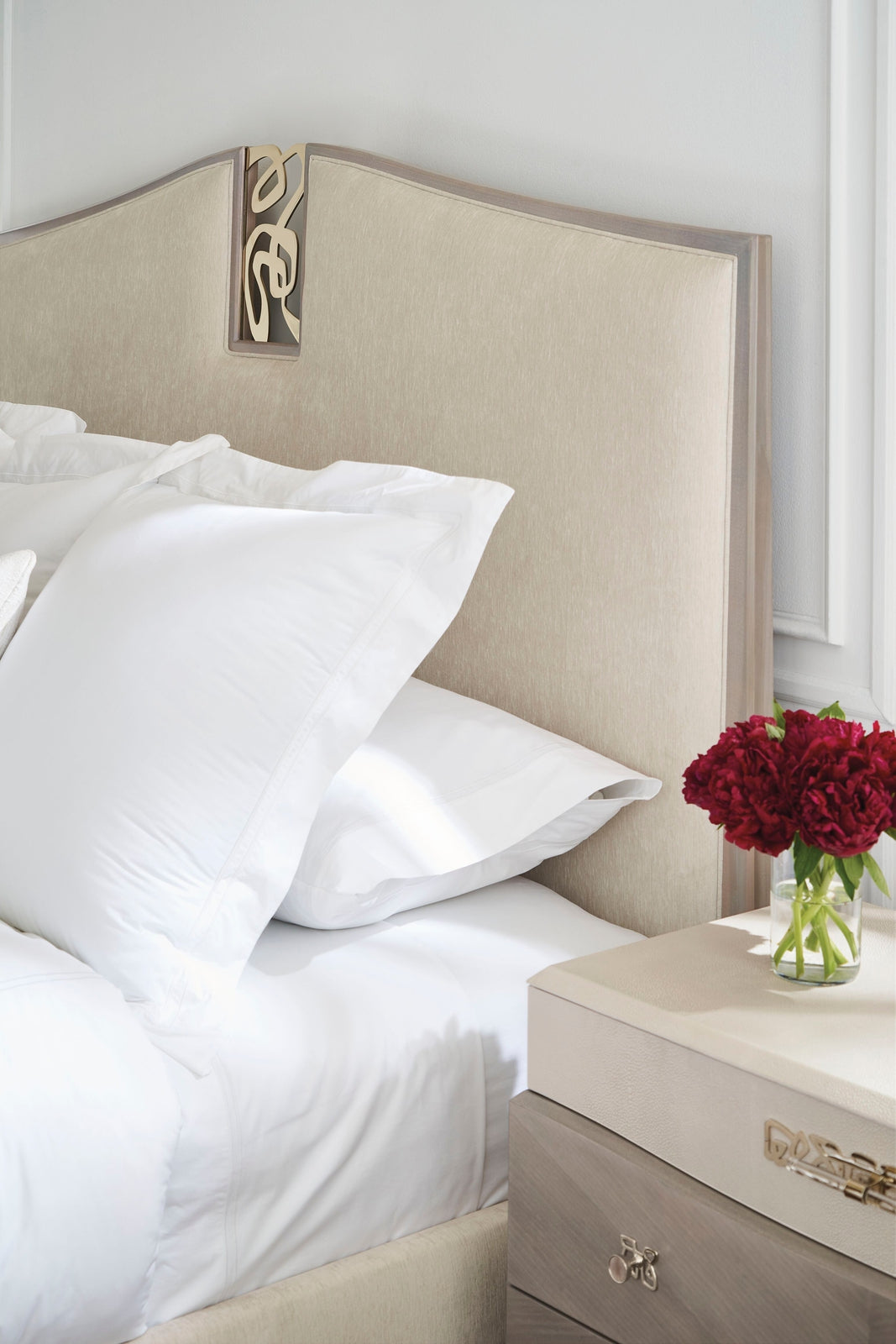 Caracole Classic Crescendo Upholstered Queen Bed