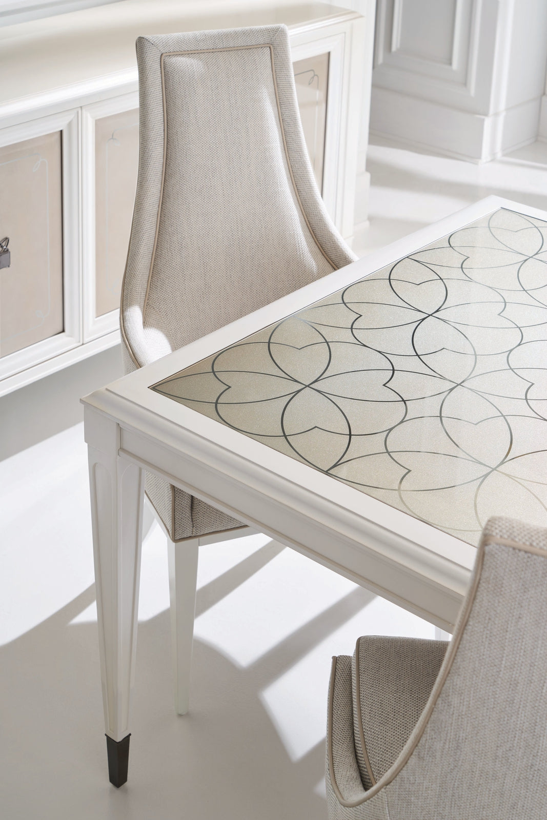 Caracole Classic Lattice Gather Dining Table Clearance
