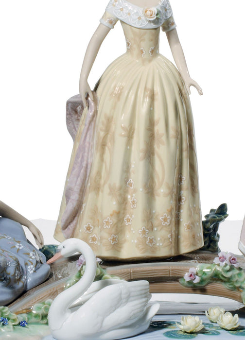Lladro Daydreaming By The Pond Women Sculpture Limited Edition