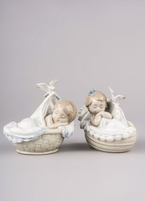 Lladro Comforting Dreams Girl Figurine