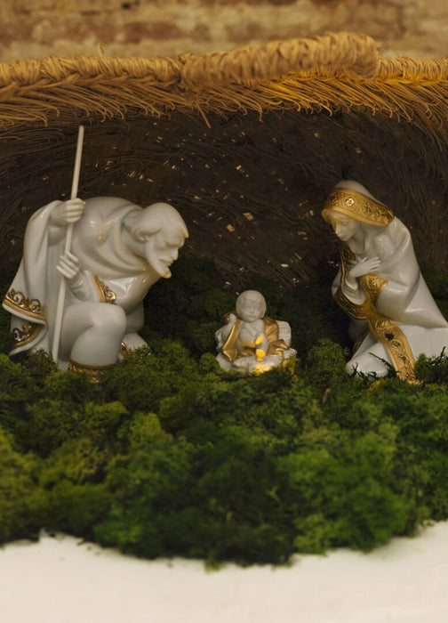 Lladro Baby Jesus Nativity Figurine