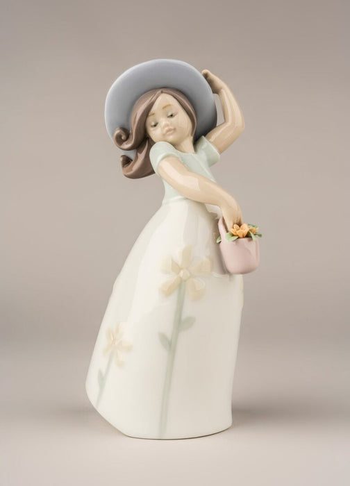 Lladro Little Daisy Girl Figurine