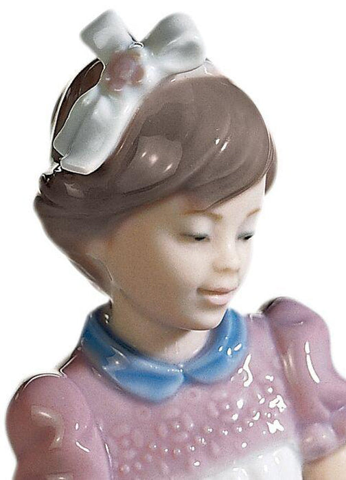 Lladro Happy Birthday Girl Figurine