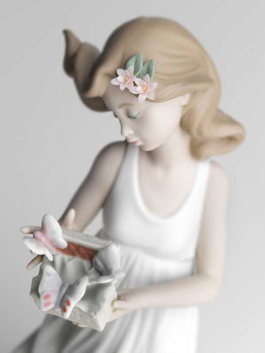 Lladro Butterfly Treasures Woman Figurine