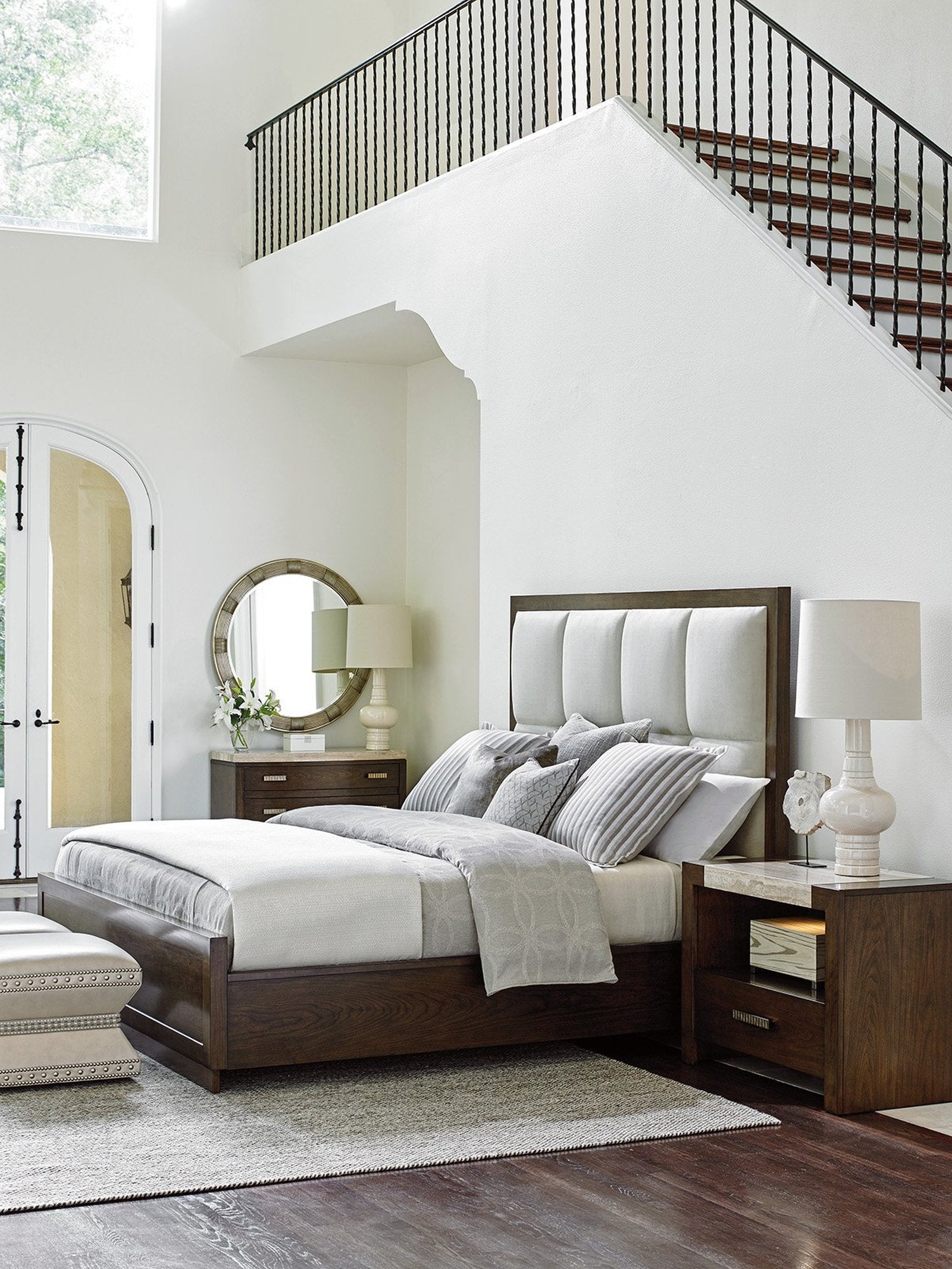 Lexington Laurel Canyon Casa Del Mar Upholstered Bed