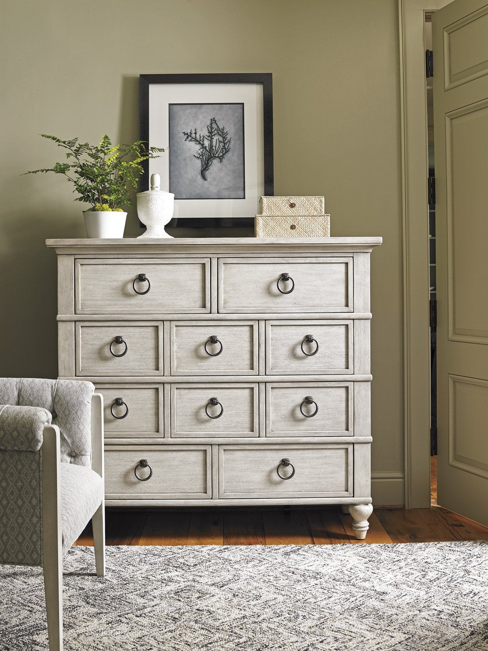 Lexington Oyster Bay Fall River Drawer Chest
